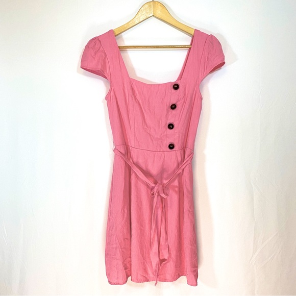 Charlotte Russe pink cap sleeve dress with button detailing, size Small - Picture 5 of 13